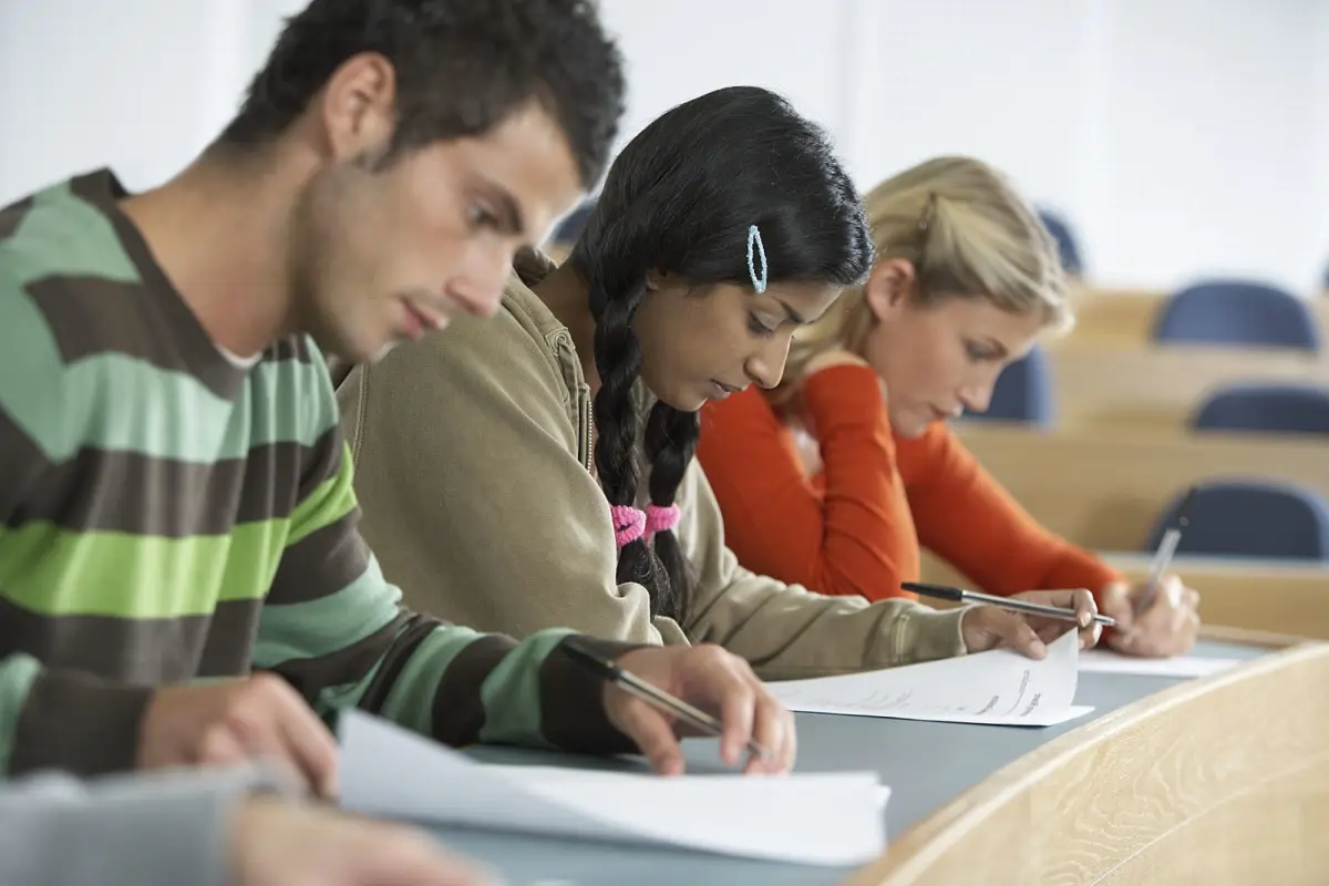 Cambridge B2 First (FCE) 01