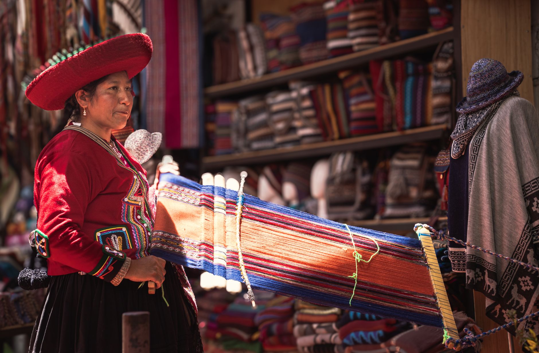 Chimbote Hosts Vibrant Cultural Fashion Show